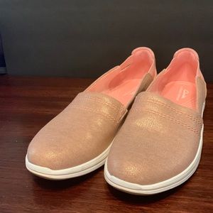 Clarks Cloudsteppers slip on sneakers